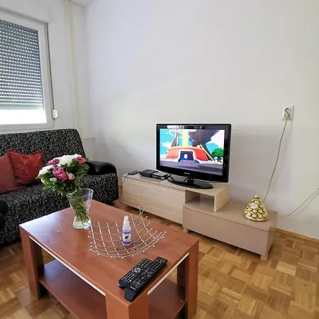 Apartman Bulevar Apartment *